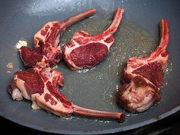 Cordero asado