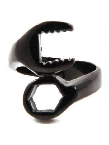 متوفر في INKEDSHOP.COM: Wrench Ring (Black) من Black Label