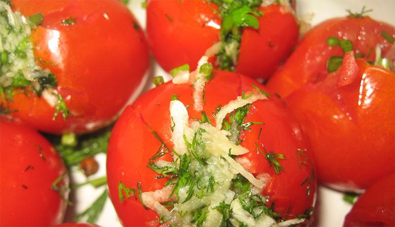 tomates rellenos ligeramente salados