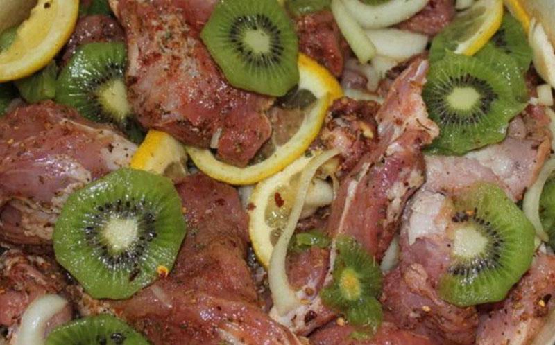 kiwi marinado