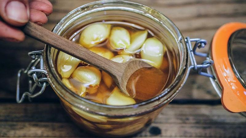 recette d'ail mariné au miel