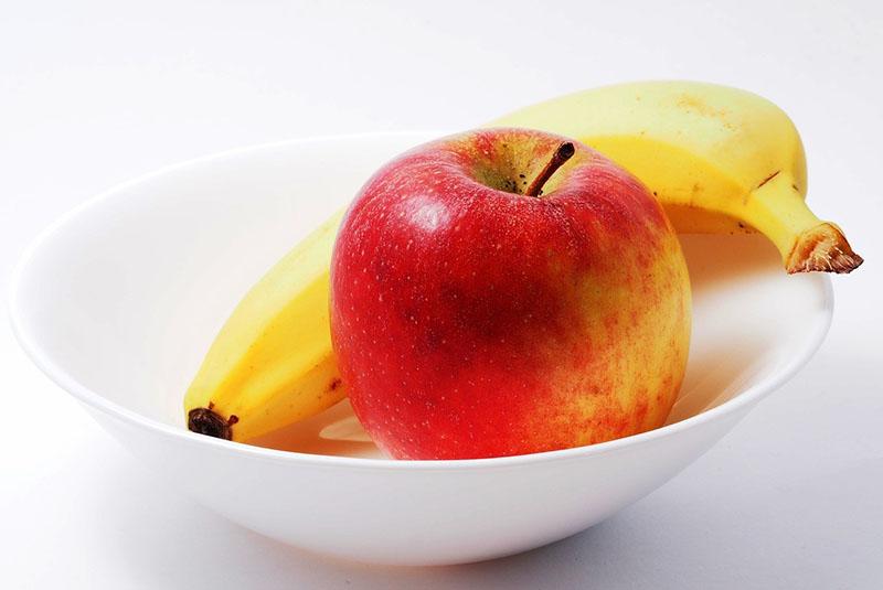 plátanos y manzanas para la mascarilla