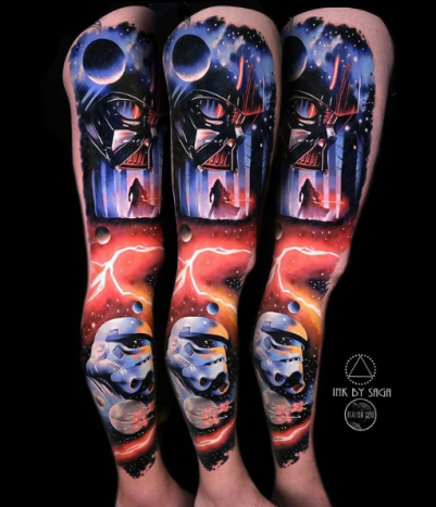 Mein erstes Star Wars-Tattoo war ein winziges Boba Fett-Flash-Stück, das ich während meiner frühen Walk-in-Tage während einer Wohltätigkeitsveranstaltung am Freitag, dem 13., gemacht habe. Ich glaube, ich könnte 30 dieser kleinen Teile in die riesigen Teile stecken, die ich heute mache!