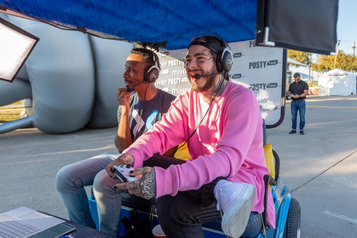 Post Malone و Posty Fest و Post Malone Festival و Mixer Cart و Mixer Builds Golf Cart و Mixer Golf Cart و Inked Mag و Post Malone Xbox و Post Fest Xbox و Tyla Yaweh