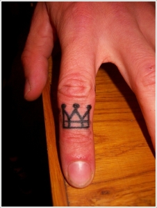 Více než 50 korun tetování pro vaše královské inkoustové sny!