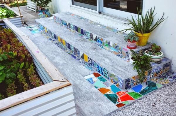 Mosaïque sur les marches