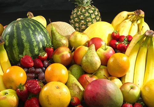 Todas las frutas y bayas se pueden consumir en cantidades limitadas.