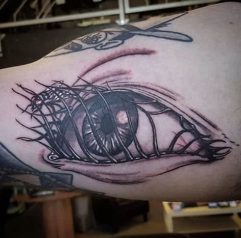 Liquid Televison präsentierte einige der besten und modernsten Animationen, die wir je gesehen haben, insbesondere Aeon Flux. Tattoo bei Dead Drift Tattoo gemacht