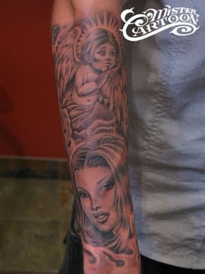 Einige von Dramas Tattoos von Mister Cartoon.