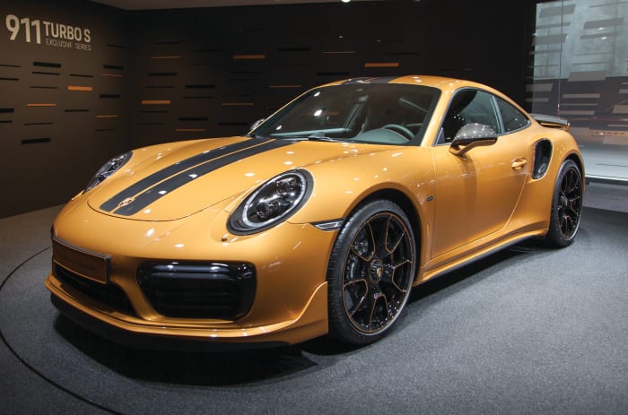 Ich liebe die Tatsache, dass dies einer der wenigen Nachfolger ist, der tatsächlich niedriger ist als das Auto, das es ersetzt hat! Designers Talk = perfekte Highlights, perfekte Skulptur und perfekte Grafik. Leider habe ich nie einen Porsche besessen, da ich immer für jemand anderen gearbeitet habe. Irgendwann mal.