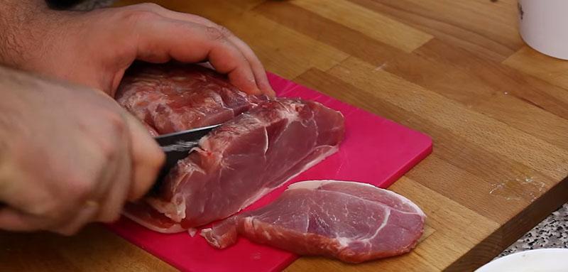 couper la viande en tranches