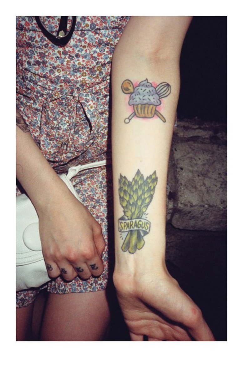 نظرة من الداخل على Food Tattoos بواسطة Nate