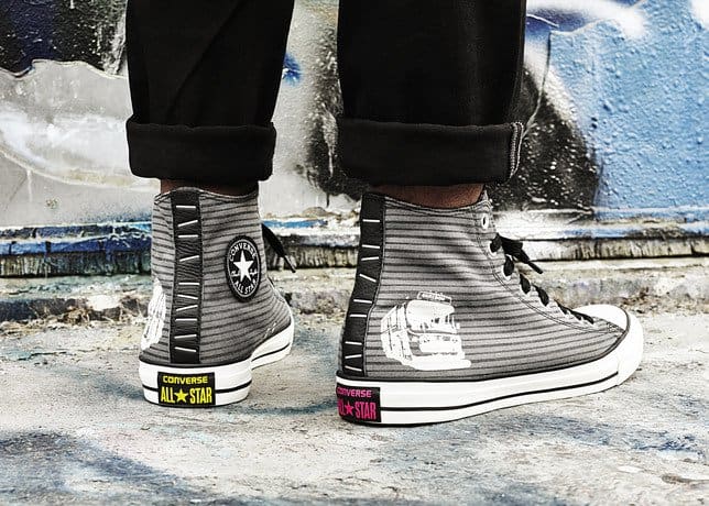 Converse_Chuck_Taylor_All_Star_Sex_Pistols_-_Bus_In_Street_large