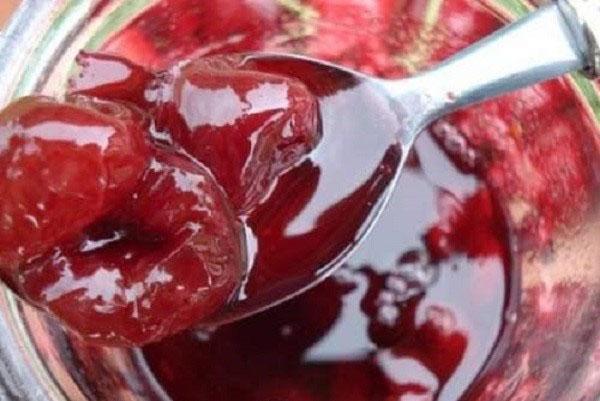 cerezas en su propio jugo