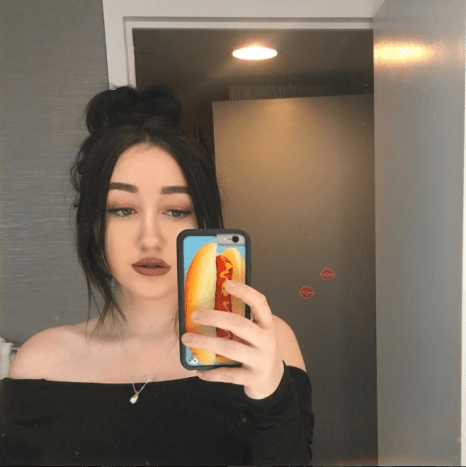 نشرت Selfie Noah Cyrus على موقع Instagram الخاص بها. الصورة: نوح سايروس / إنستغرام