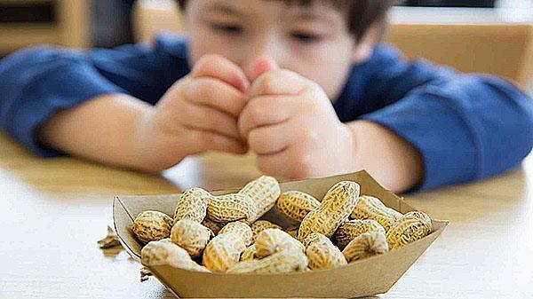 les enfants adorent les cacahuètes