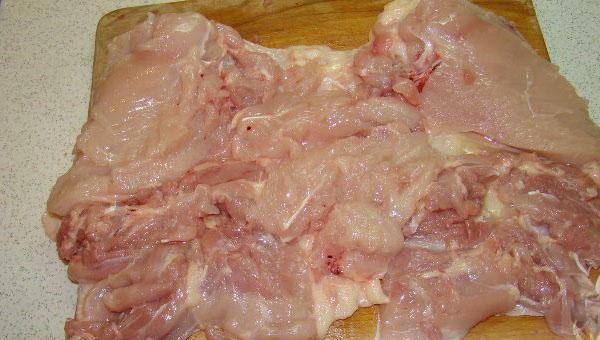 coloque la carne en una capa