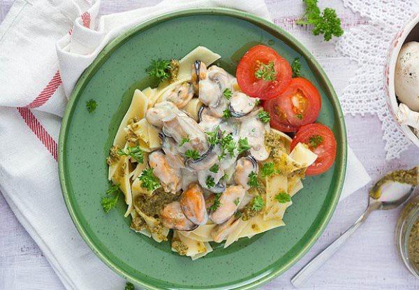 pasta con champiñones y marisco
