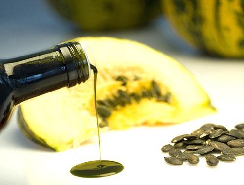 El aceite de calabaza es bueno para la salud de los hombres
