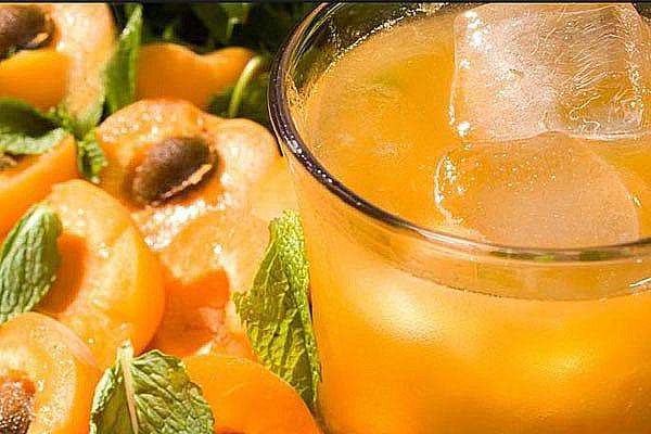 compote d'abricots au sirop orange-menthe