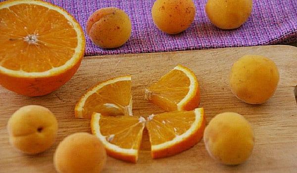 cortar una naranja para compota