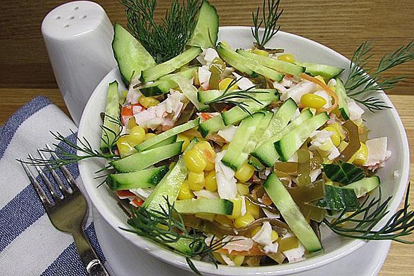 ensalada con la adición de algas
