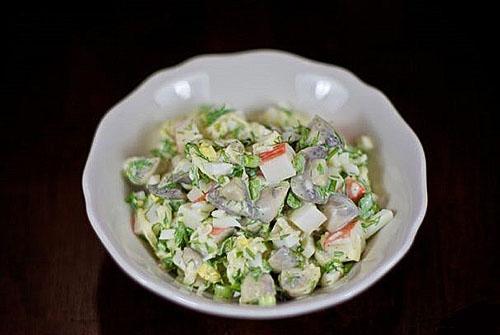 ensalada de cangrejo con champiñones en escabeche