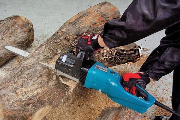Makita électrique au travail