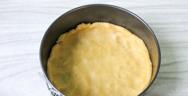 poner la masa en un molde