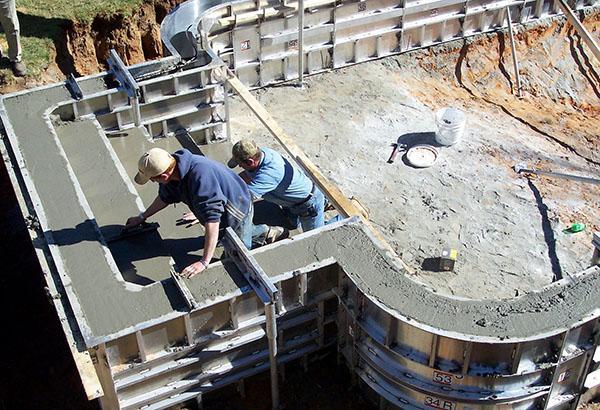 bétonnage de piscine