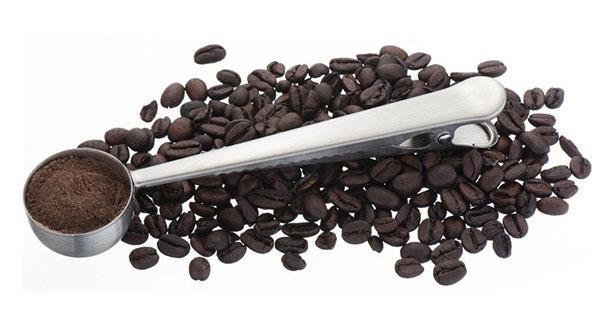 cuillère à mesurer en pince à café