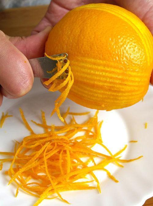 La peau d'orange contient des flavonoïdes