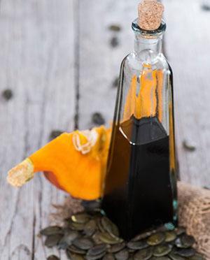 Al consumir aceite de semilla de calabaza, debe observar la dosis