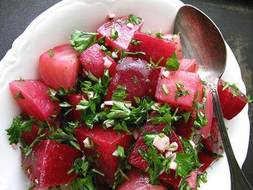 Les salades de betteraves bouillies peuvent être consommées pendant la rémission d'une pancréatite