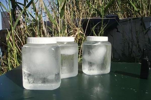 agua fría de agua corriente