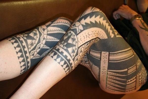 Maorské tetování nohou pro ženy