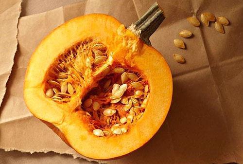 Las semillas de calabaza se comen crudas, secas y fritas.