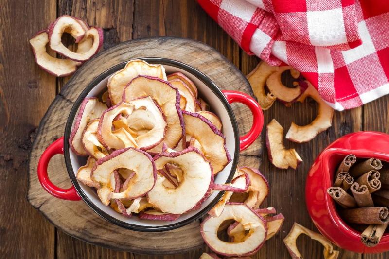 beneficios y daños de las manzanas secas