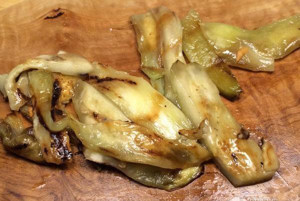 picar berenjena al horno