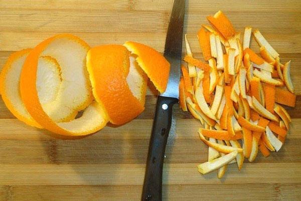 cortar la piel de naranja