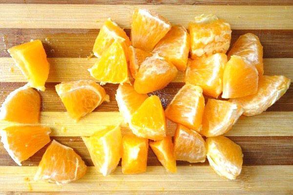 cubos de naranja