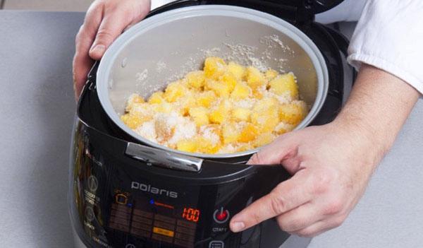 naranjas en una olla de cocción lenta