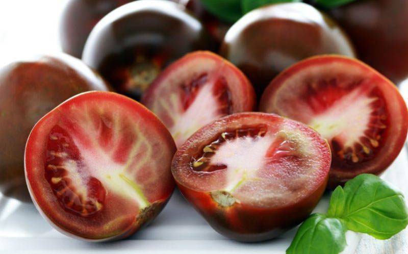 cortar tomates Kumato