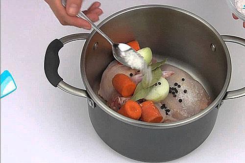 faire cuire le bouillon de poulet