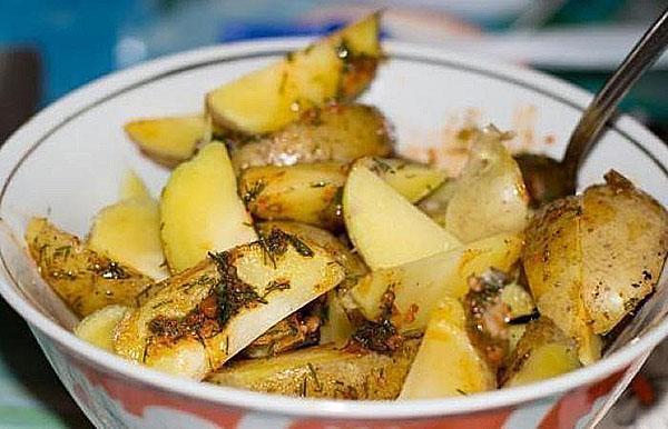 rallar patatas con salsa