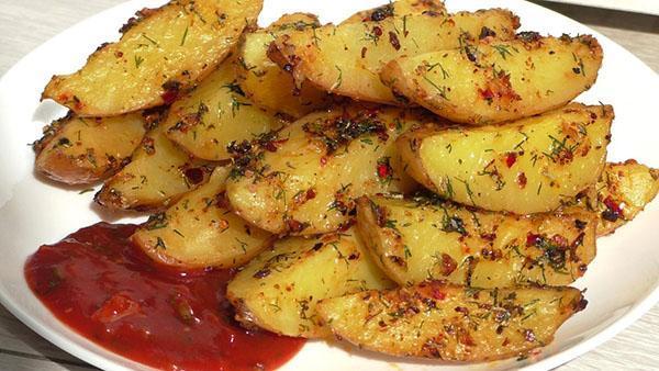 Papas de Idaho con salsa