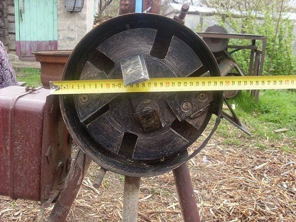 trituradora de jardín casera lista para usar