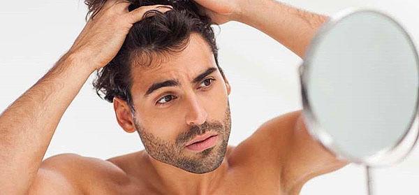 El uso sistemático de productos con jugo de aloe restaurará la salud del cabello.