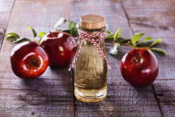 vinagre de sidra de manzana para las verrugas