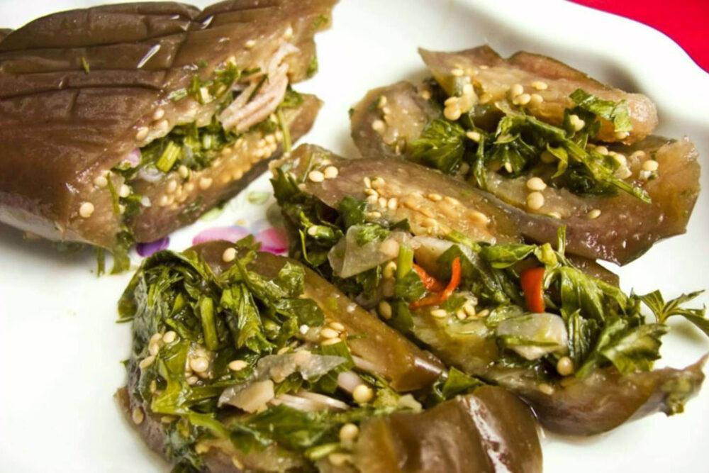 Aubergines à l'Arménienne farcies aux herbes